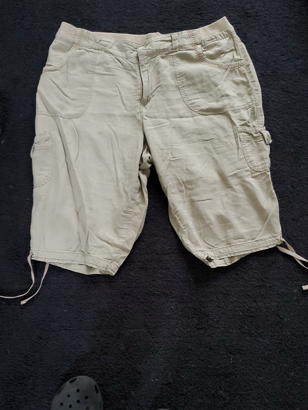 Gloria Vanderbilt Beige Cargo Bermuda Shorts